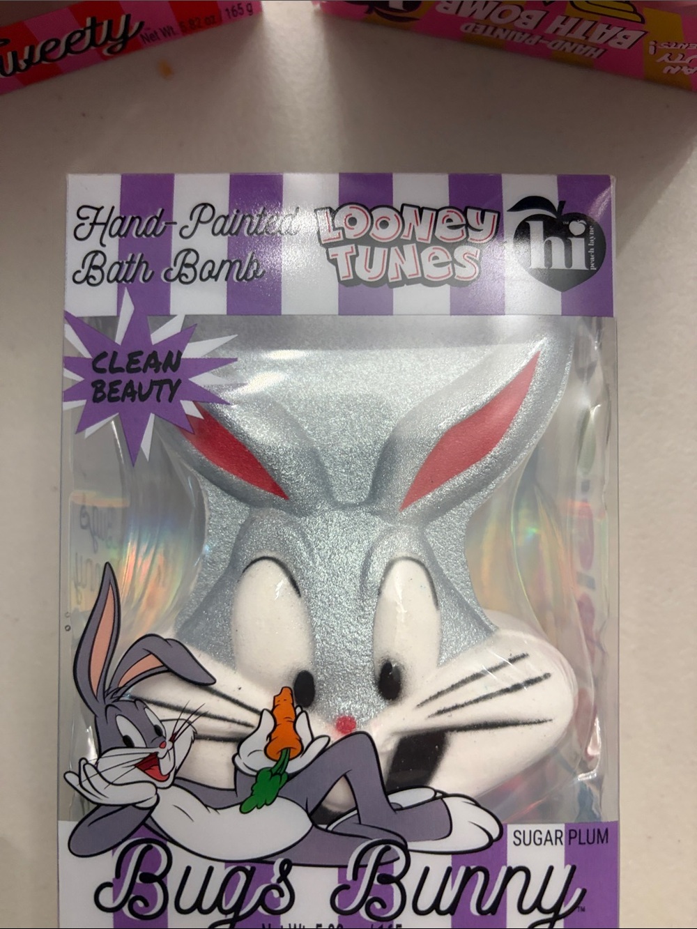 HiLo Looney Tunes Bugs Bunny Hand-Painted Bath Bomb - Silver/White (Sugar Plum)